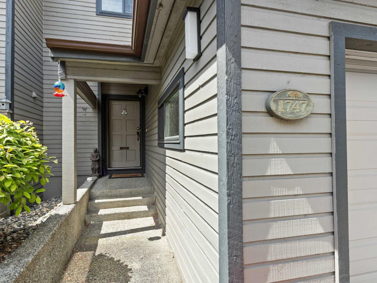 1747 Rufus Drive, North Vancouver, BC, V7J 3L8 - 5