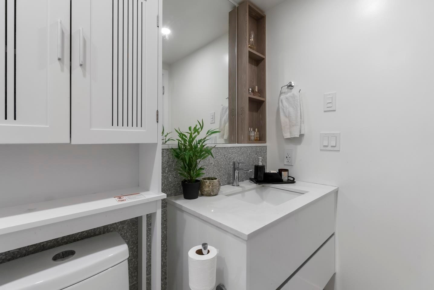 308-10428 Whalley Boulevard, Surrey, BC, V3T 0W2 - 8