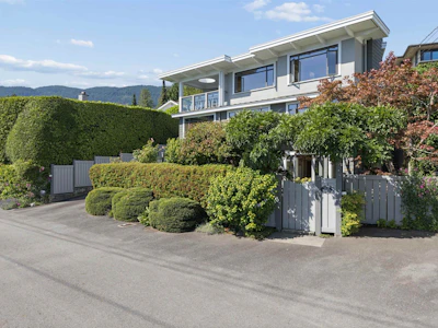 2621 Bellevue Avenue - 3