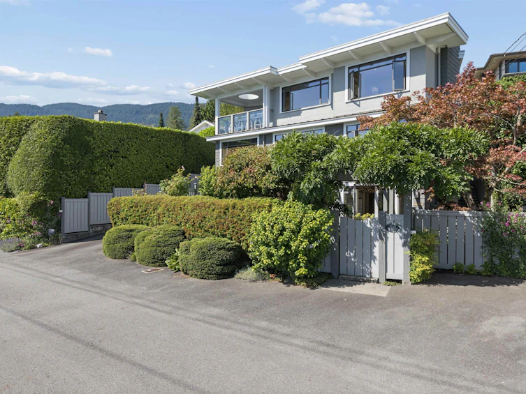 2621 Bellevue Avenue, West Vancouver, BC, V7V 1E5 - 3
