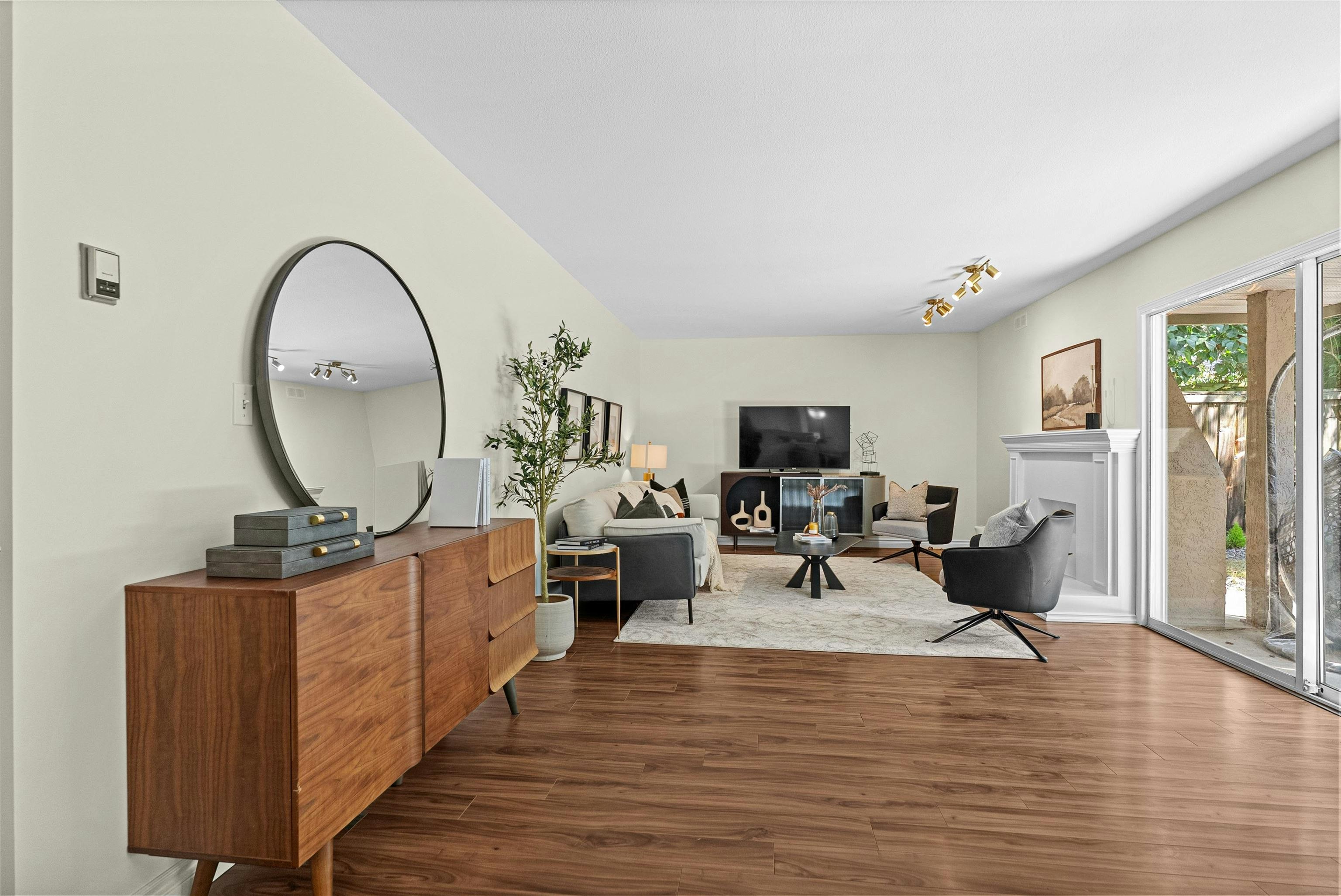 12051 Imperial Drive, Richmond, BC, V7E 6J5 - 14