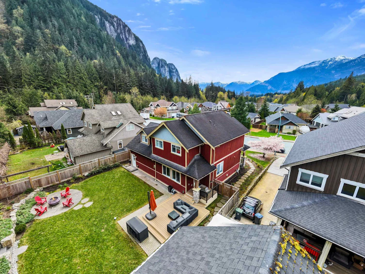 38618 Cherry Drive, Squamish, BC, V8B 0C2 - 3