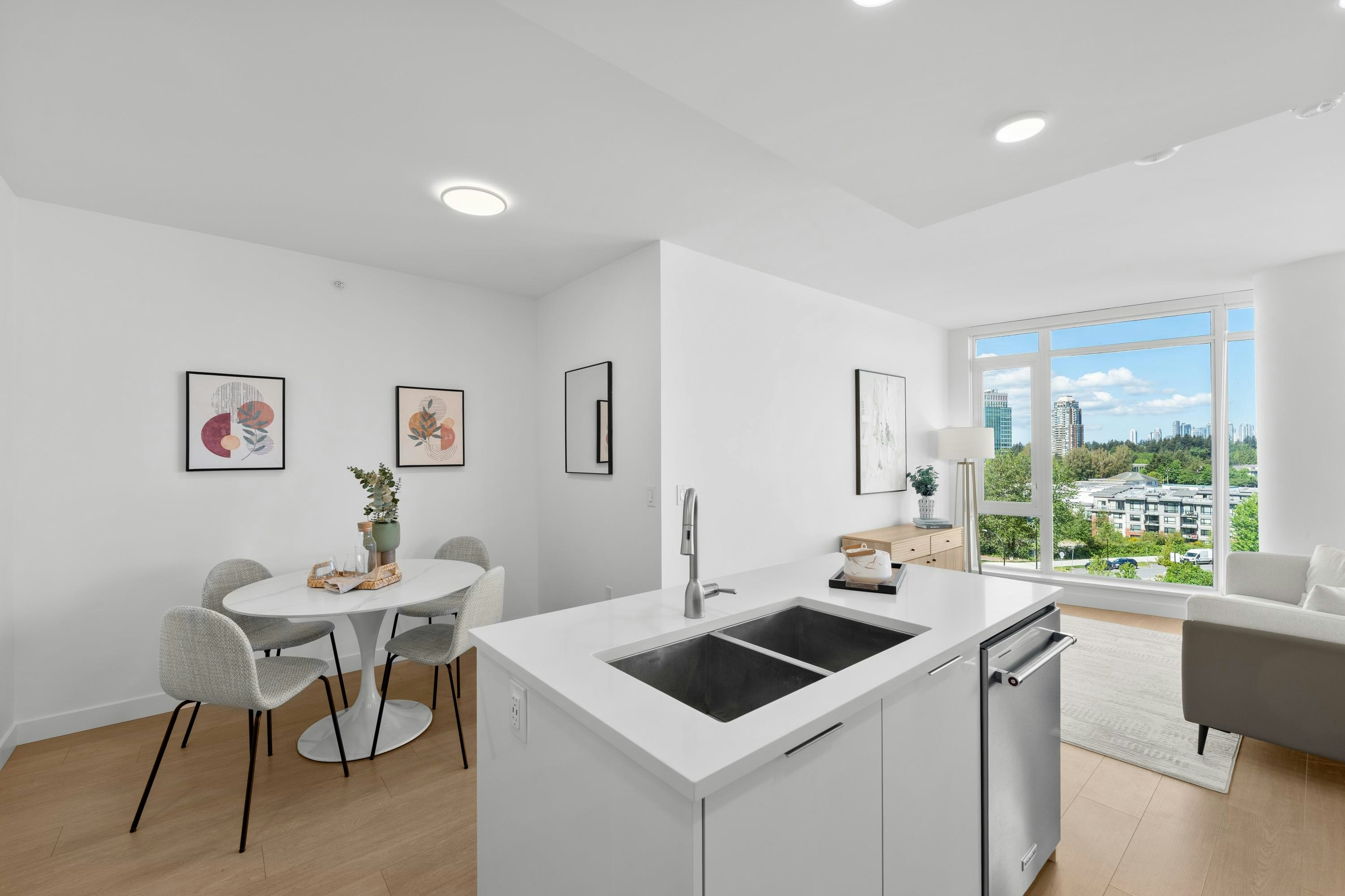 602-7683 Park Crescent - 5