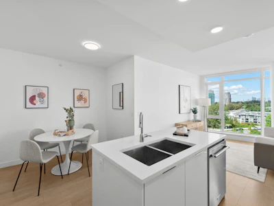 602-7683 Park Crescent - 5