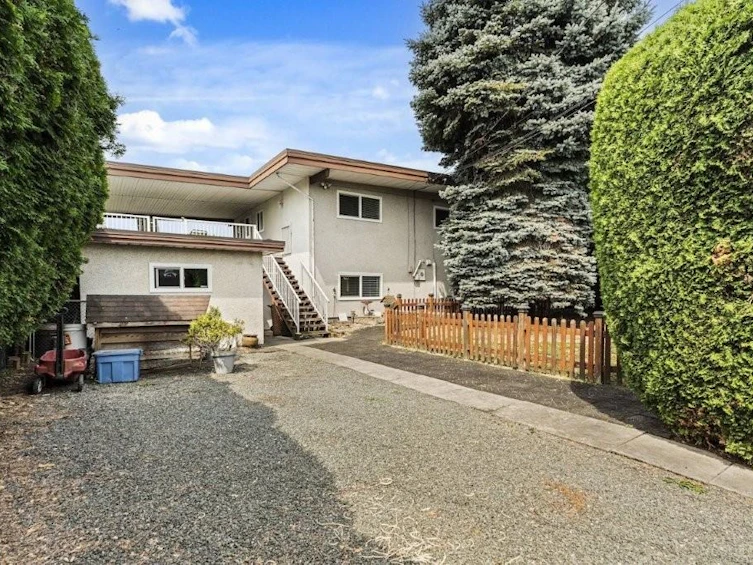 9758 Linwood Street, Chilliwack, BC, V2P 5L5 - 39
