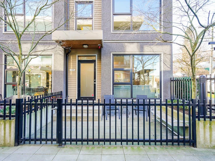 2330 Windsor Street, Vancouver, BC, V5T 3Z5