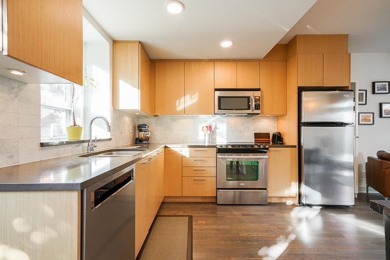 2330 Windsor Street, Vancouver, BC, V5T 3Z5 - 9