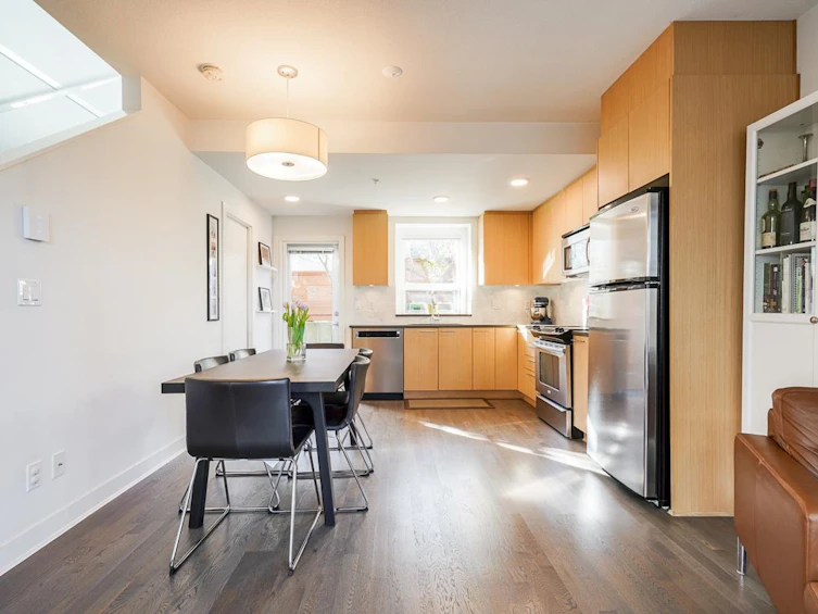 2330 Windsor Street, Vancouver, BC, V5T 3Z5 - 7