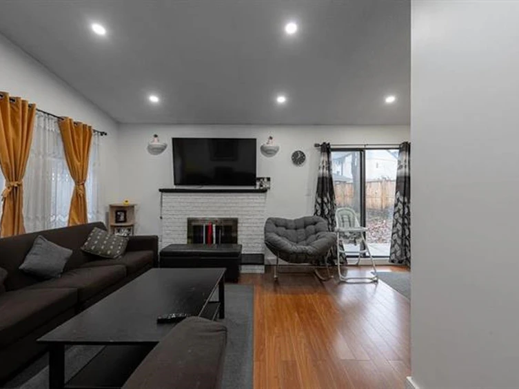 7366 128a Street, Surrey, BC, V3W 7G9 - 5