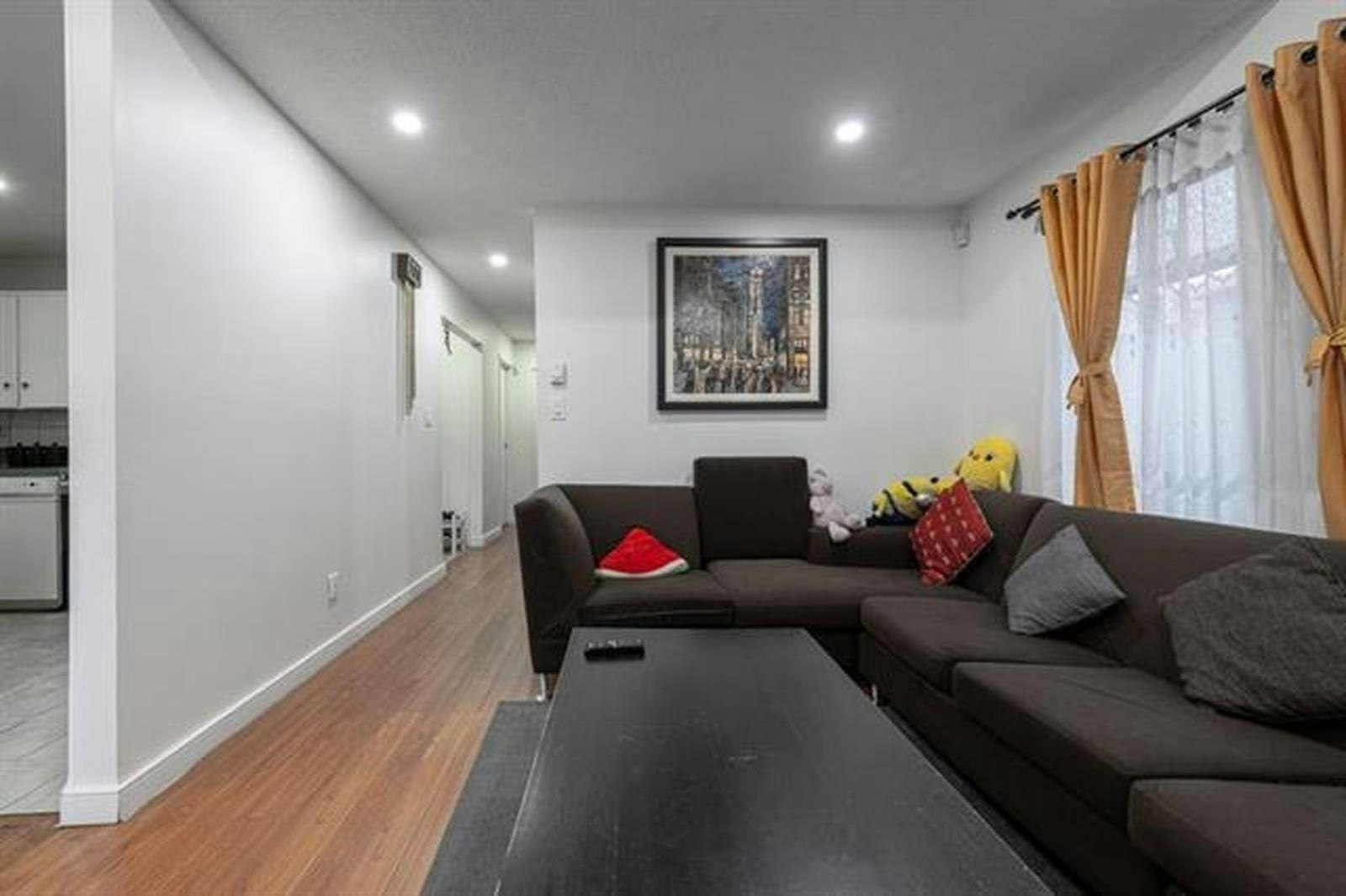 7366 128a Street, Surrey, BC, V3W 7G9 - 7
