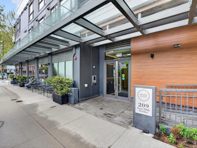 308-209 E 20 Avenue - 3
