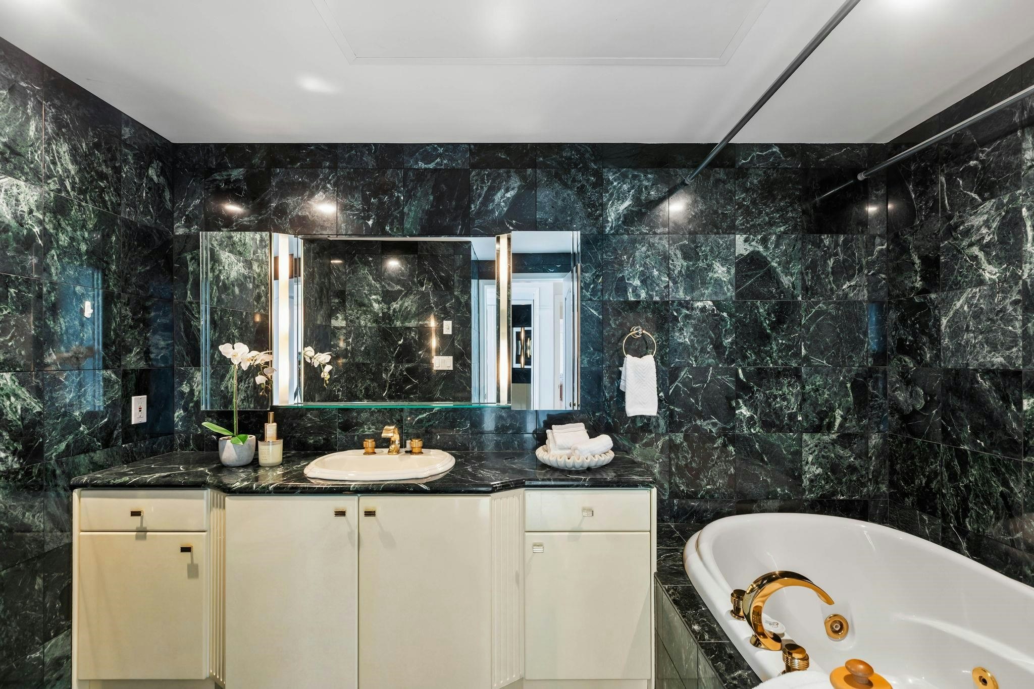 901-1233 Beach Avenue, Vancouver, BC, V6E 1V4 - 25