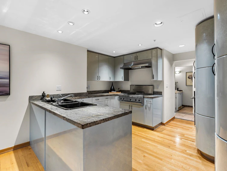 901-1233 Beach Avenue, Vancouver, BC, V6E 1V4 - 11