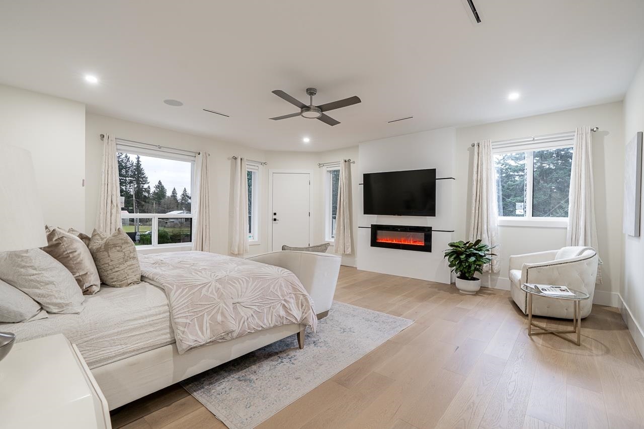 24095 65 Avenue, Langley, BC, V2Y 2H1 - 24