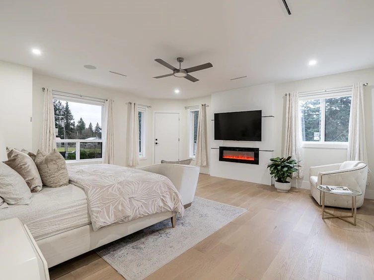 24095 65 Avenue, Langley, BC, V2Y 2H1 - 24