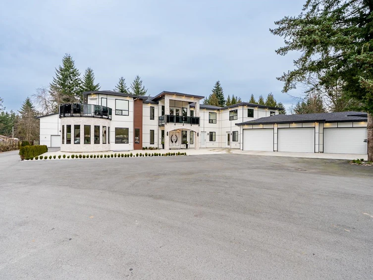 24095 65 Avenue, Langley, BC, V2Y 2H1