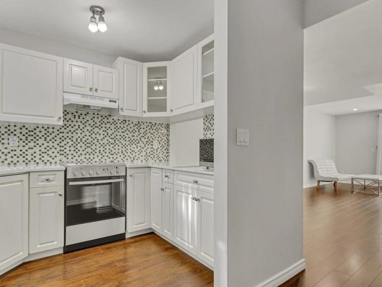 5-1535 St. Georges Avenue, North Vancouver, BC, V7L 3J6 - 8