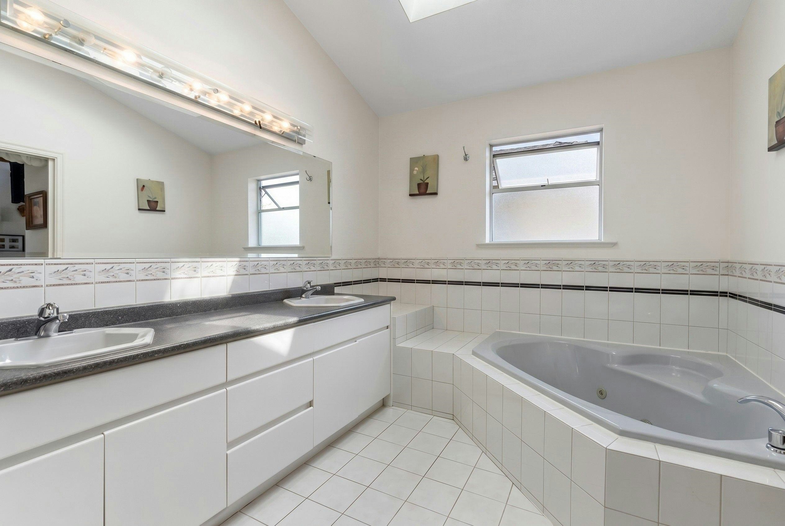 1620 Fell Avenue, Burnaby, BC, V5B 3Z5 - 18
