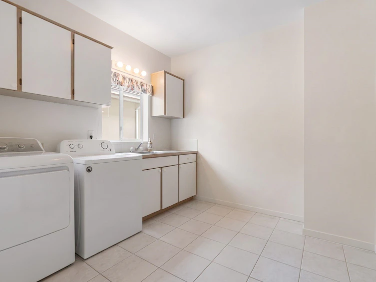 1620 Fell Avenue, Burnaby, BC, V5B 3Z5 - 30