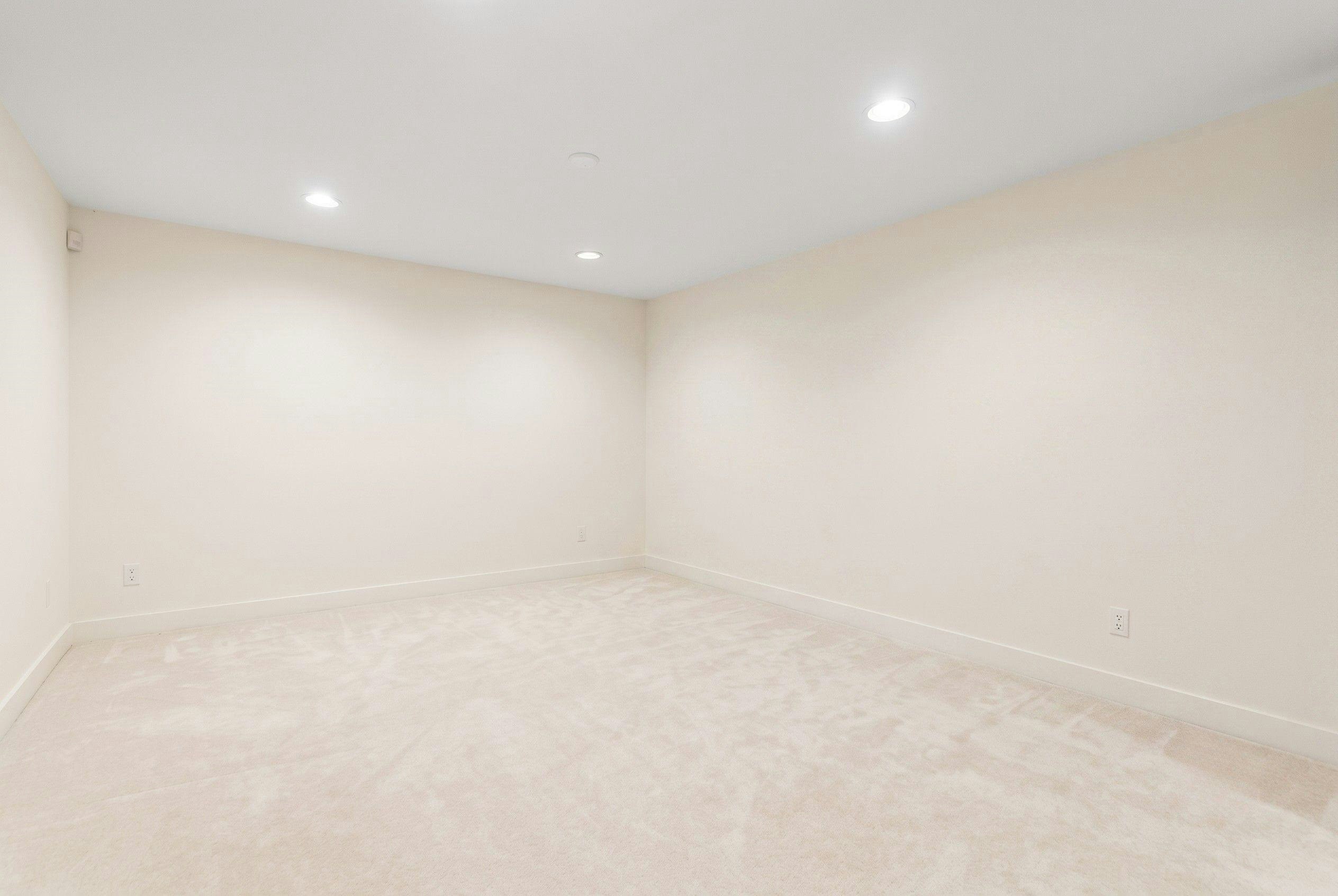 1620 Fell Avenue, Burnaby, BC, V5B 3Z5 - 28