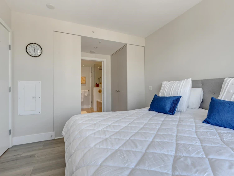 1401-150 W 15th Street, North Vancouver, BC, V7M 0C4 - 14