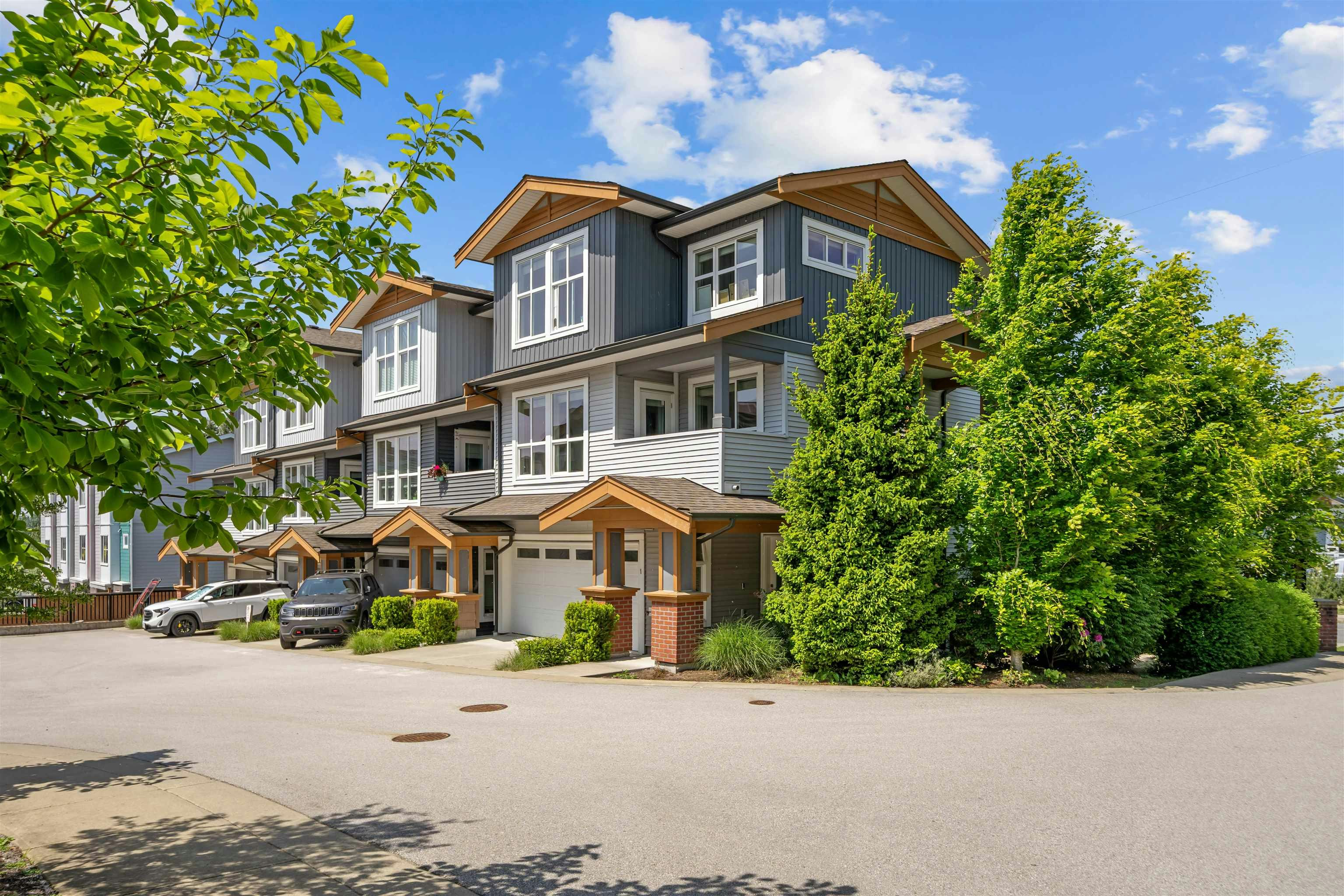 1-24086 104 Avenue, Maple Ridge, BC, V2W 1J2 - 2