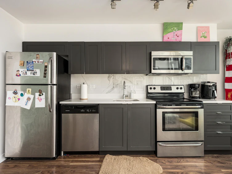 208-2511 Quebec Street, Vancouver, BC, V5T 0B6 - 8