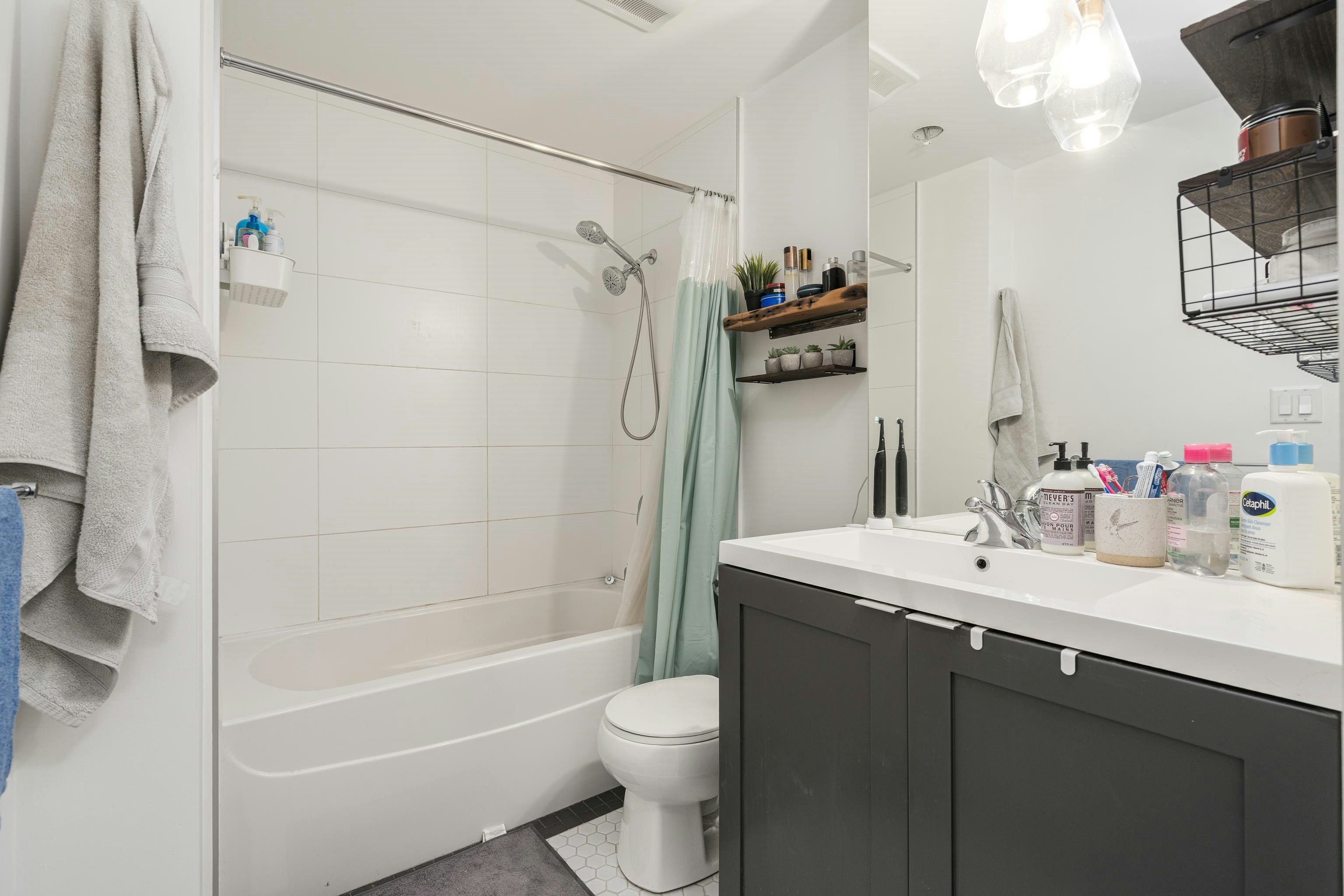 208-2511 Quebec Street, Vancouver, BC, V5T 0B6 - 13