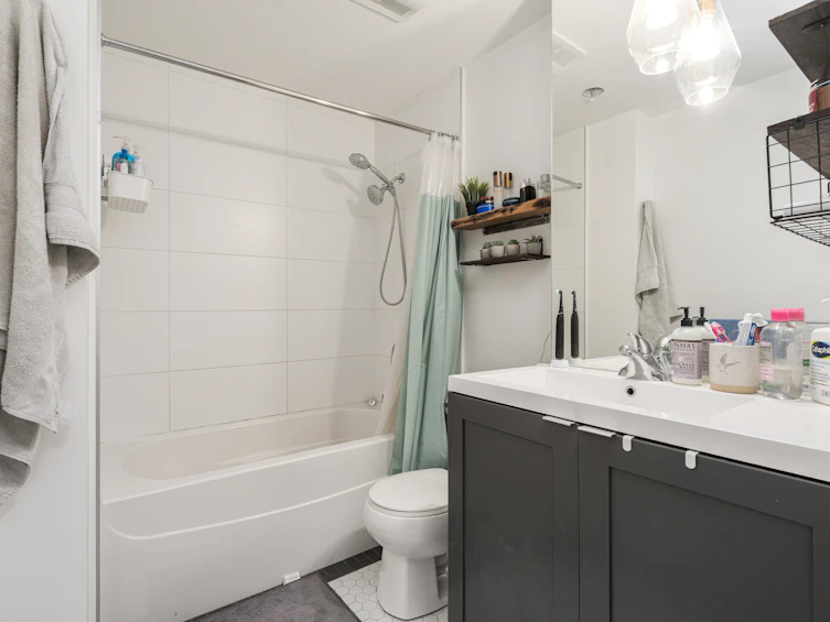 208-2511 Quebec Street, Vancouver, BC, V5T 0B6 - 13