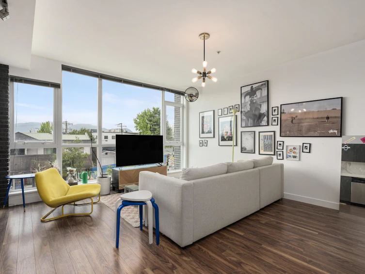 208-2511 Quebec Street, Vancouver, BC, V5T 0B6