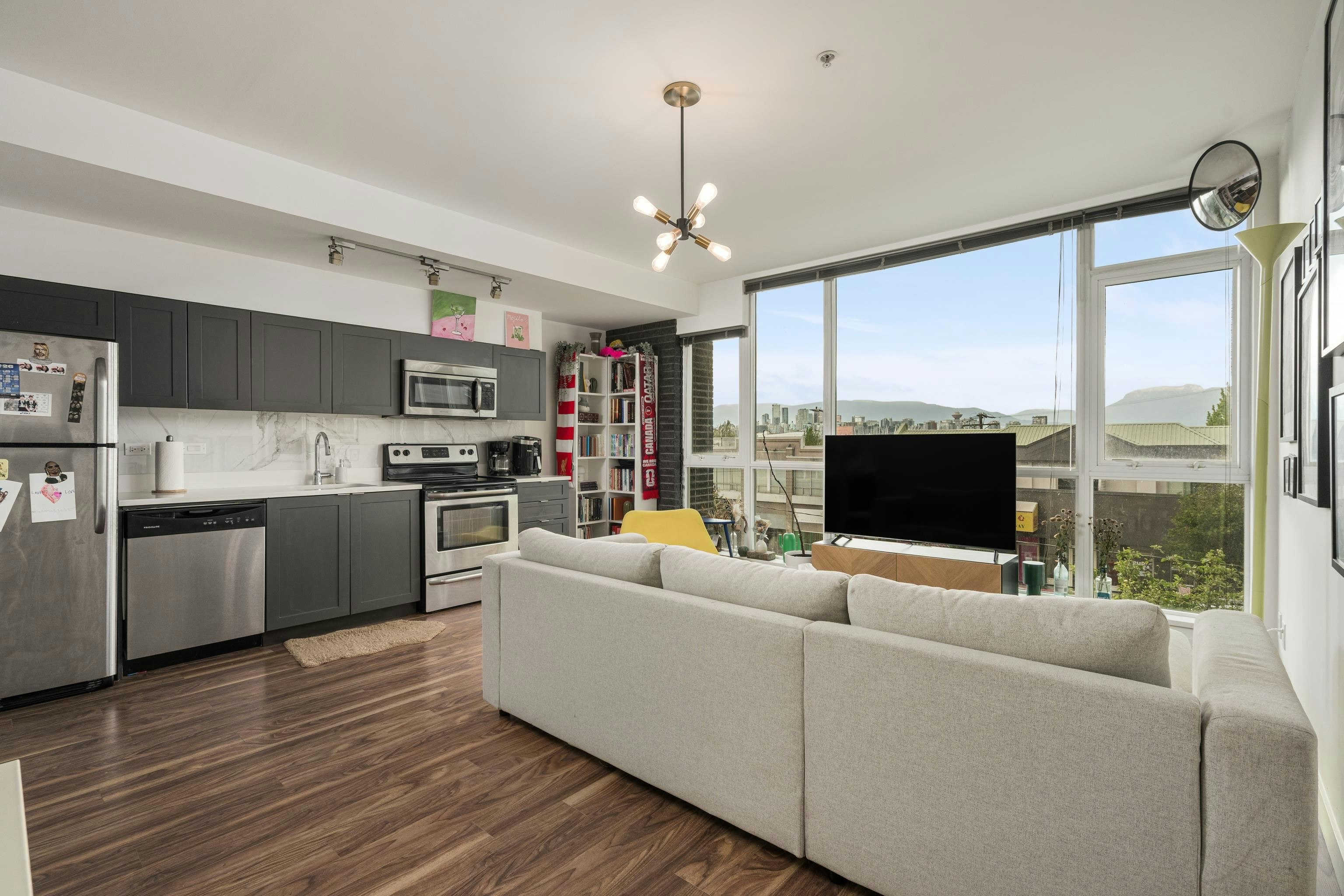 208-2511 Quebec Street, Vancouver, BC, V5T 0B6 - 6