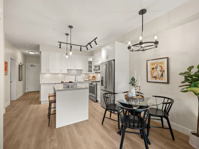407-20926 83 Avenue - 5