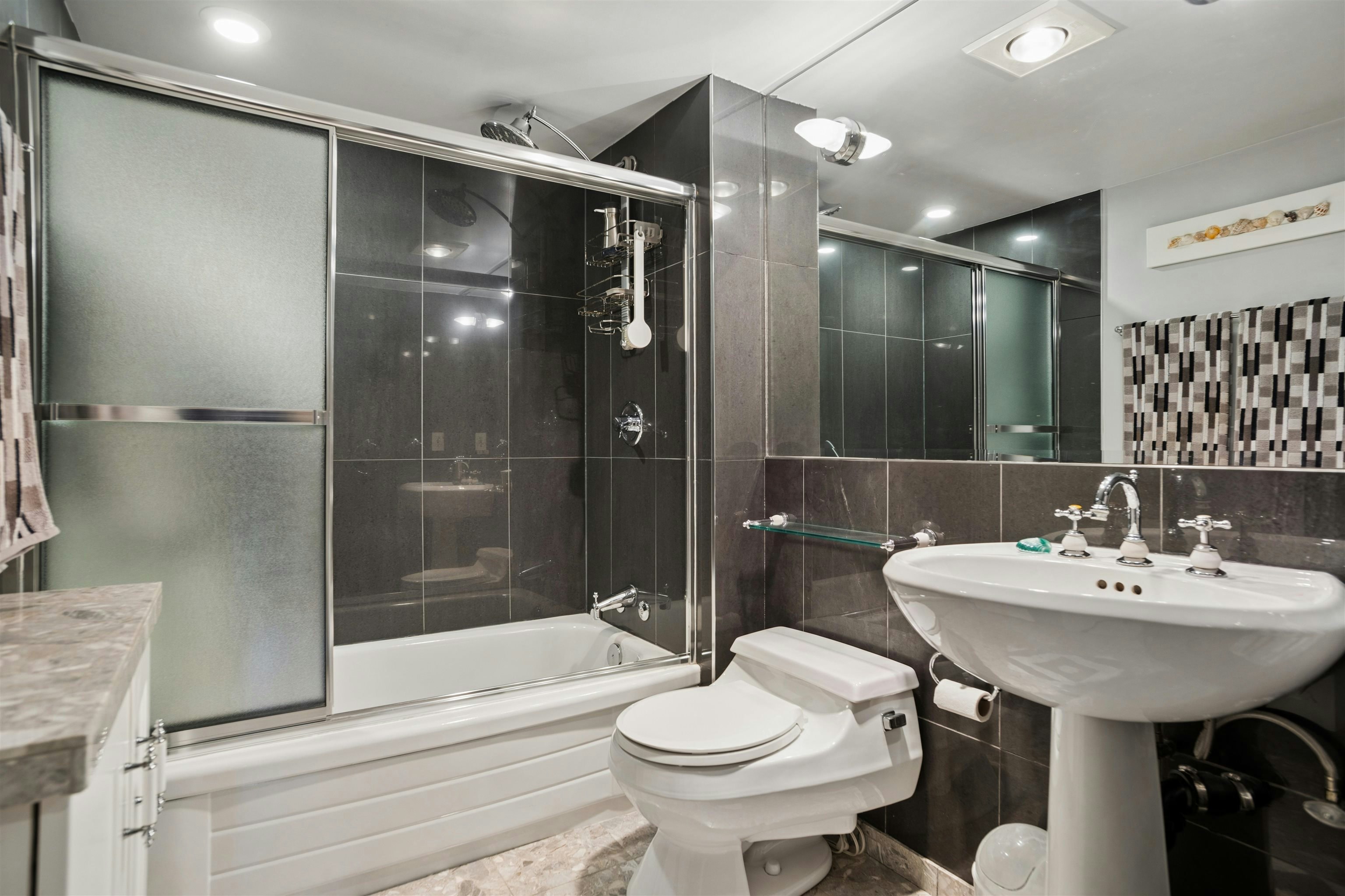 406-1816 Haro Street, Vancouver, BC, V6G 2Y7 - 13
