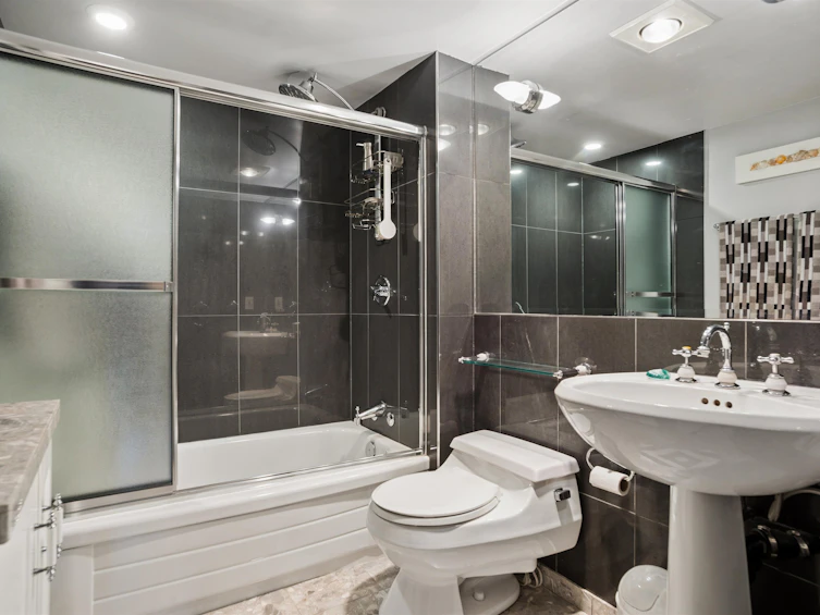 406-1816 Haro Street, Vancouver, BC, V6G 2Y7 - 13