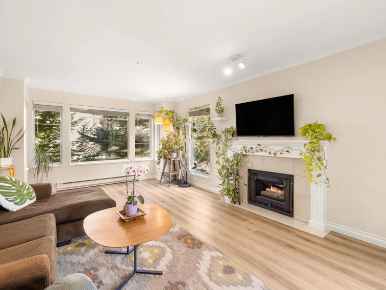204-20350 54 Avenue, Langley, BC, V3A 8J4
