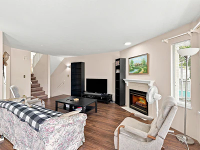 20-15550 89 Avenue - 3