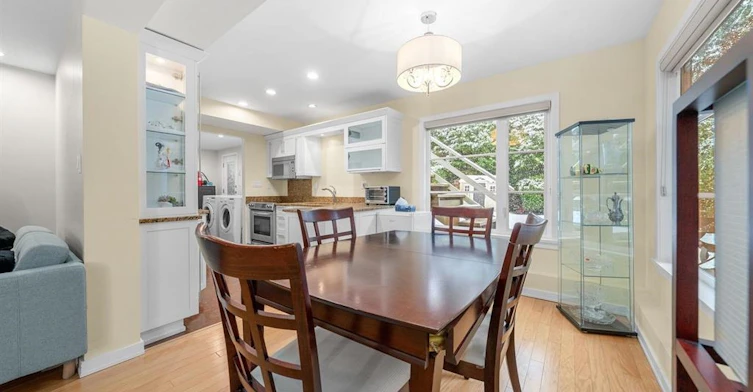 3990 Delbrook Avenue, North Vancouver, BC, V7N 3Z8 - 4