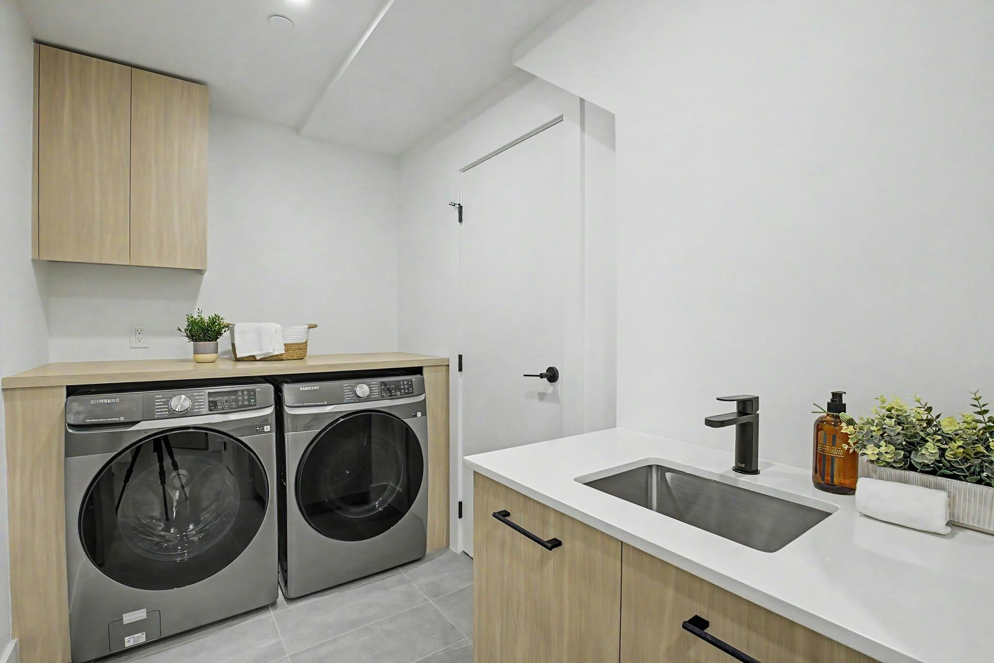 1483 W 52nd Avenue, Vancouver, BC, V6P 1H9 - 25