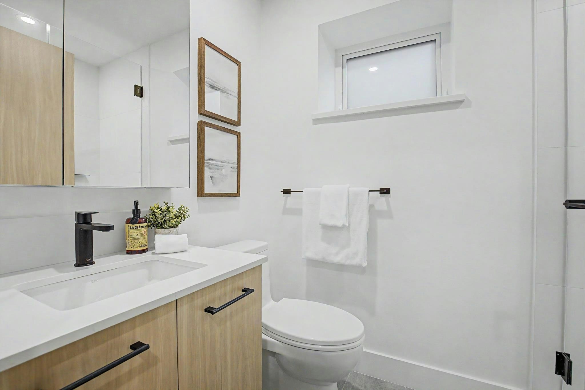 1483 W 52nd Avenue, Vancouver, BC, V6P 1H9 - 24