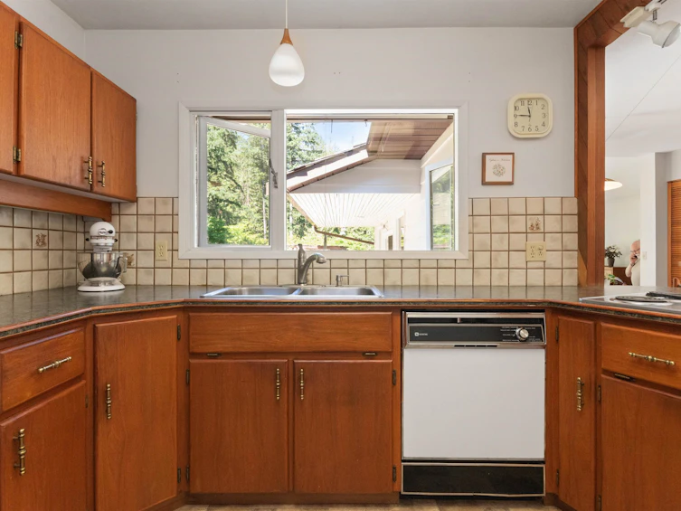 19899 Silverhope Road, Hope, BC, V0X 1L2 - 8