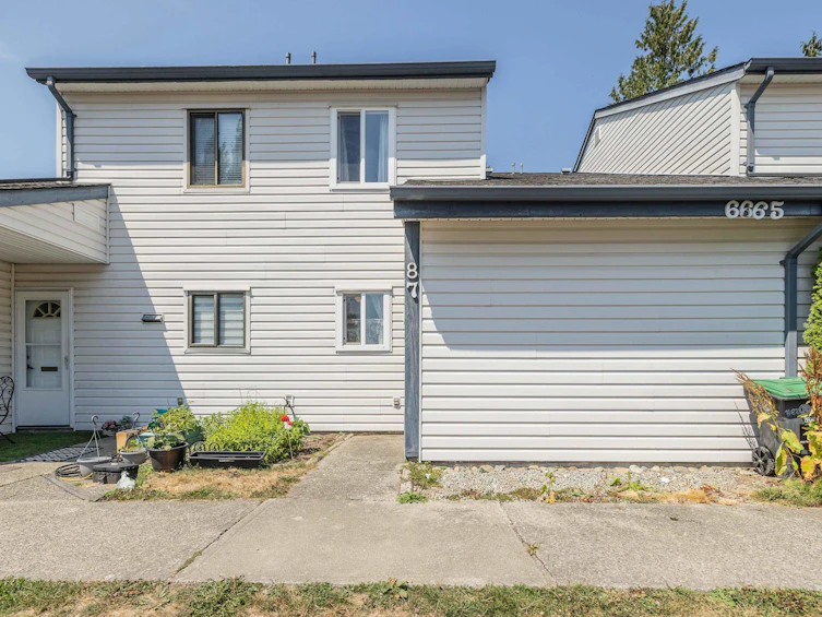 87-6665 138 Street, Surrey, BC, V3W 5G7