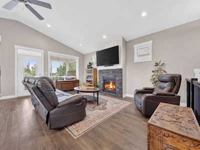 45386 Spadina Avenue - 3