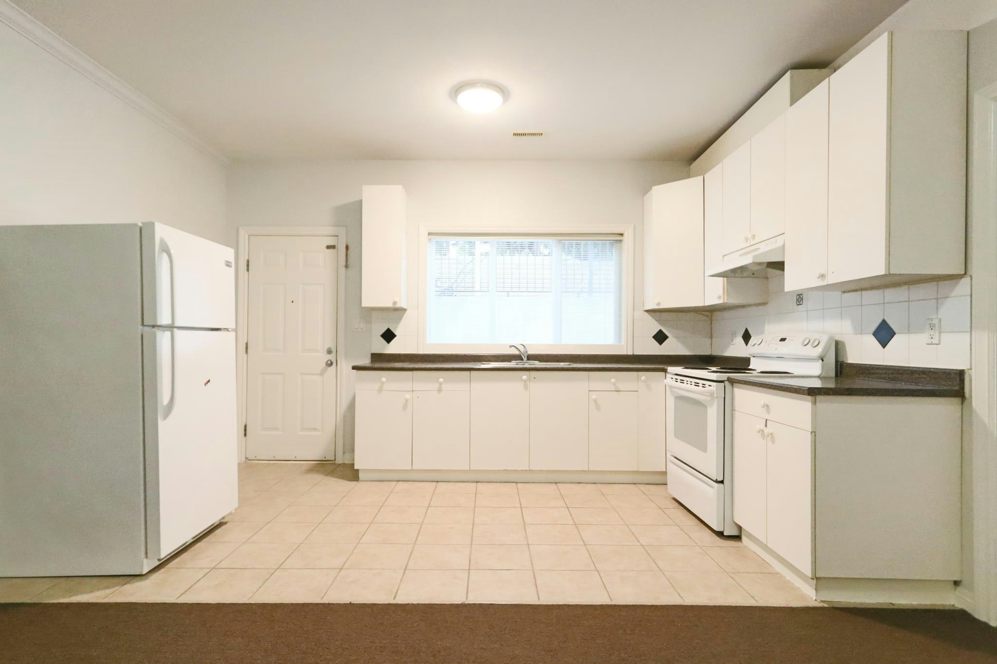 17105 Greenway Drive, Surrey, BC, V4N 5J1 - 4