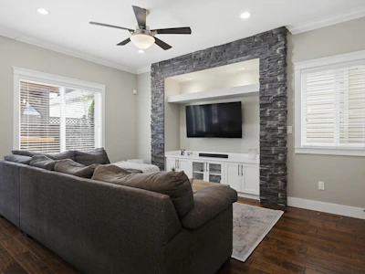 21030 80a Avenue - 5