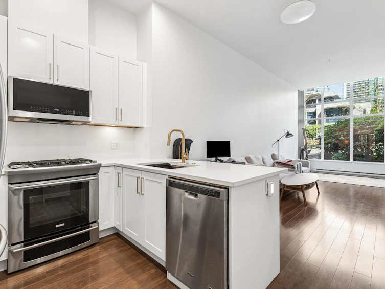 101-2077 Rosser Avenue, Burnaby, BC, V5C 0E1