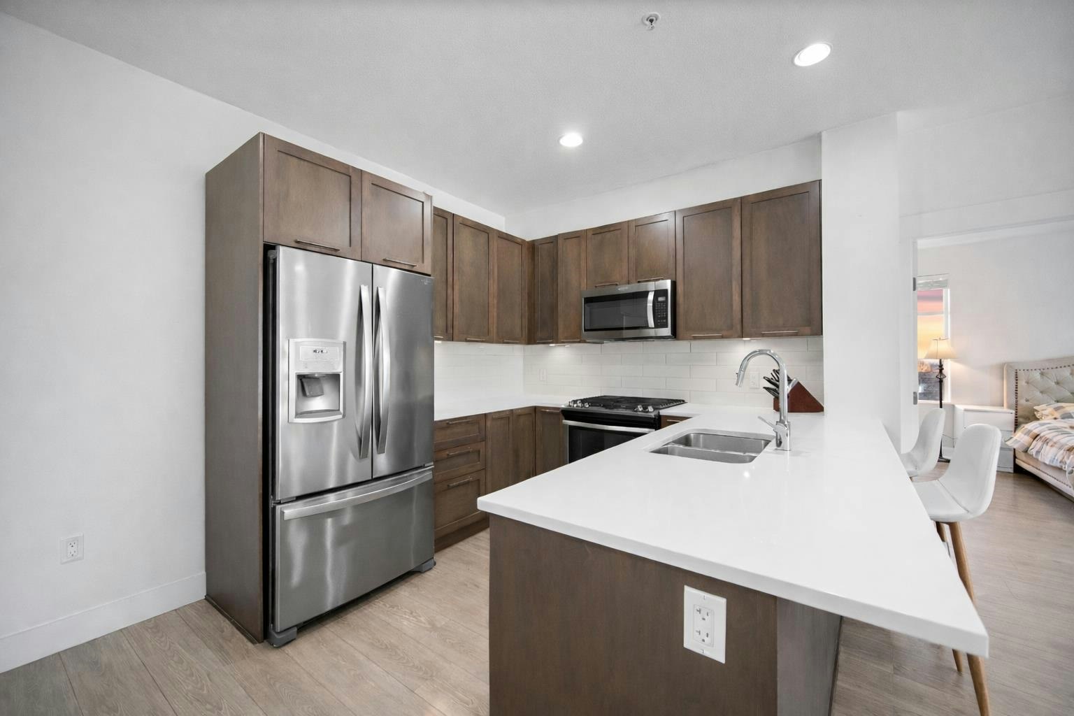 303-22087 49 Avenue - 3