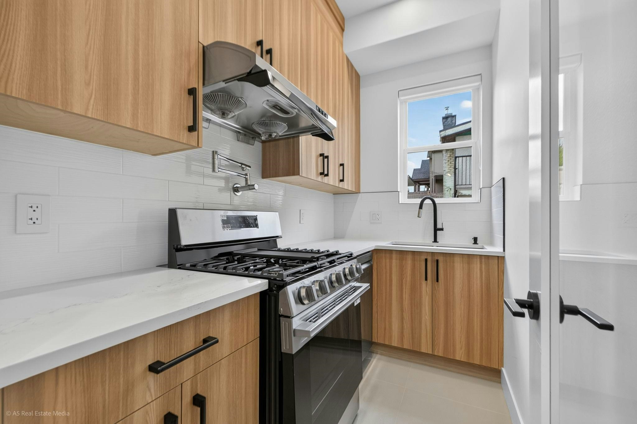 102-5642 144st Street, Surrey, BC, V3X 1A7 - 10