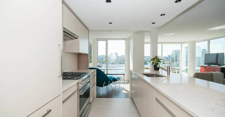 1703-1067 Marinaside, Vancouver, BC, V6Z 3A4 - 8