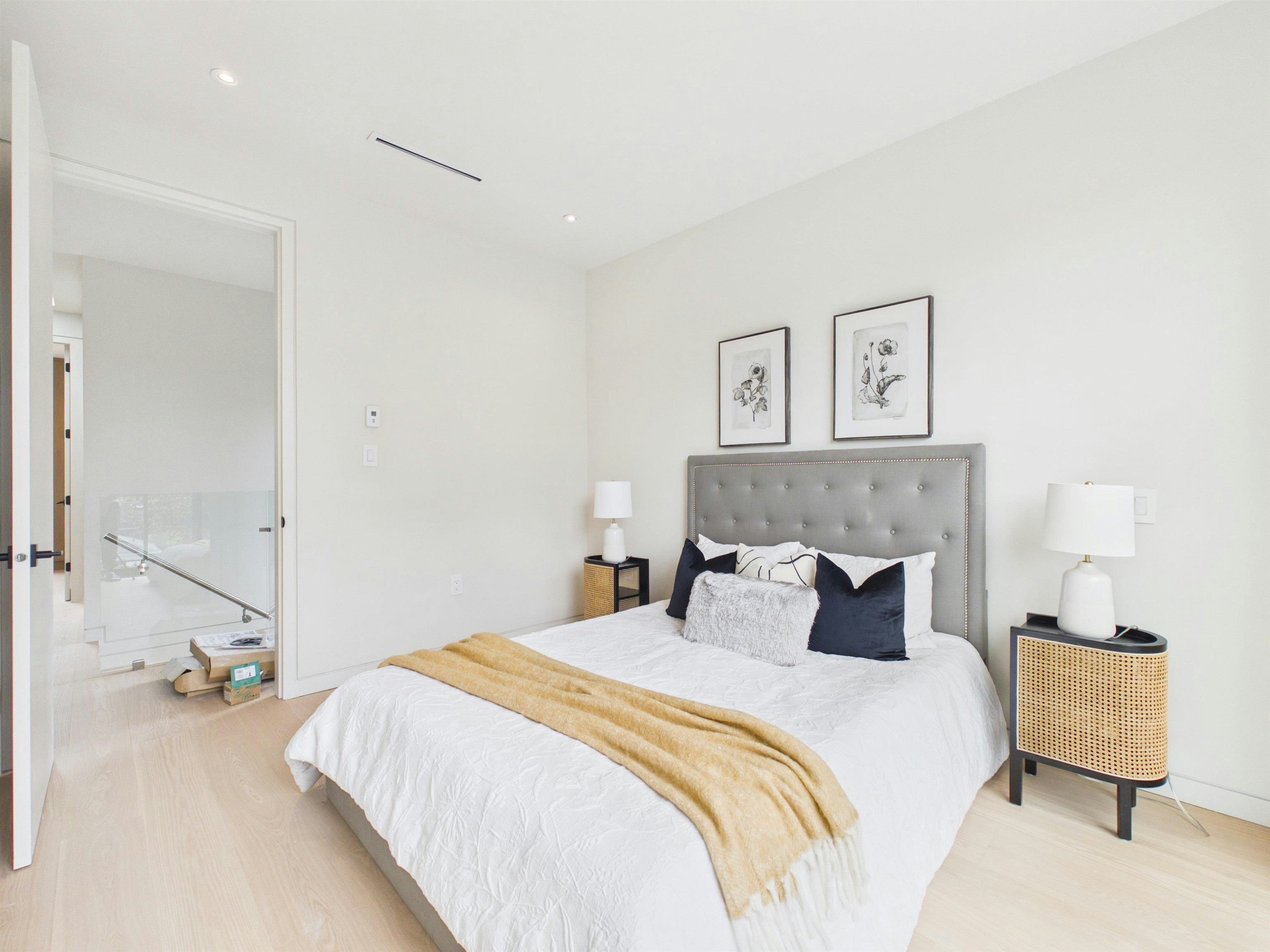 2230 W 21st Avenue, Vancouver, BC, V6L 1J5 - 23