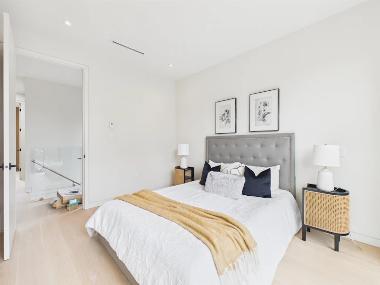 2230 W 21st Avenue, Vancouver, BC, V6L 1J5 - 23